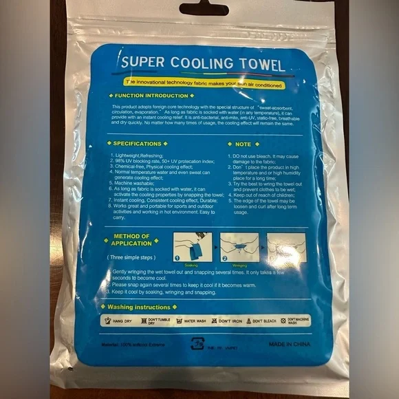 COOLTOWEL Super Cooling Towel NEW The fabric makes your skin air conditioned - Picture 2 of 4